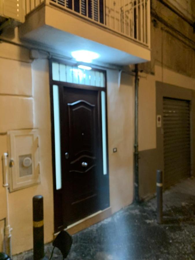 Viky House Chiaja 1 Apartment Napoli Bagian luar foto