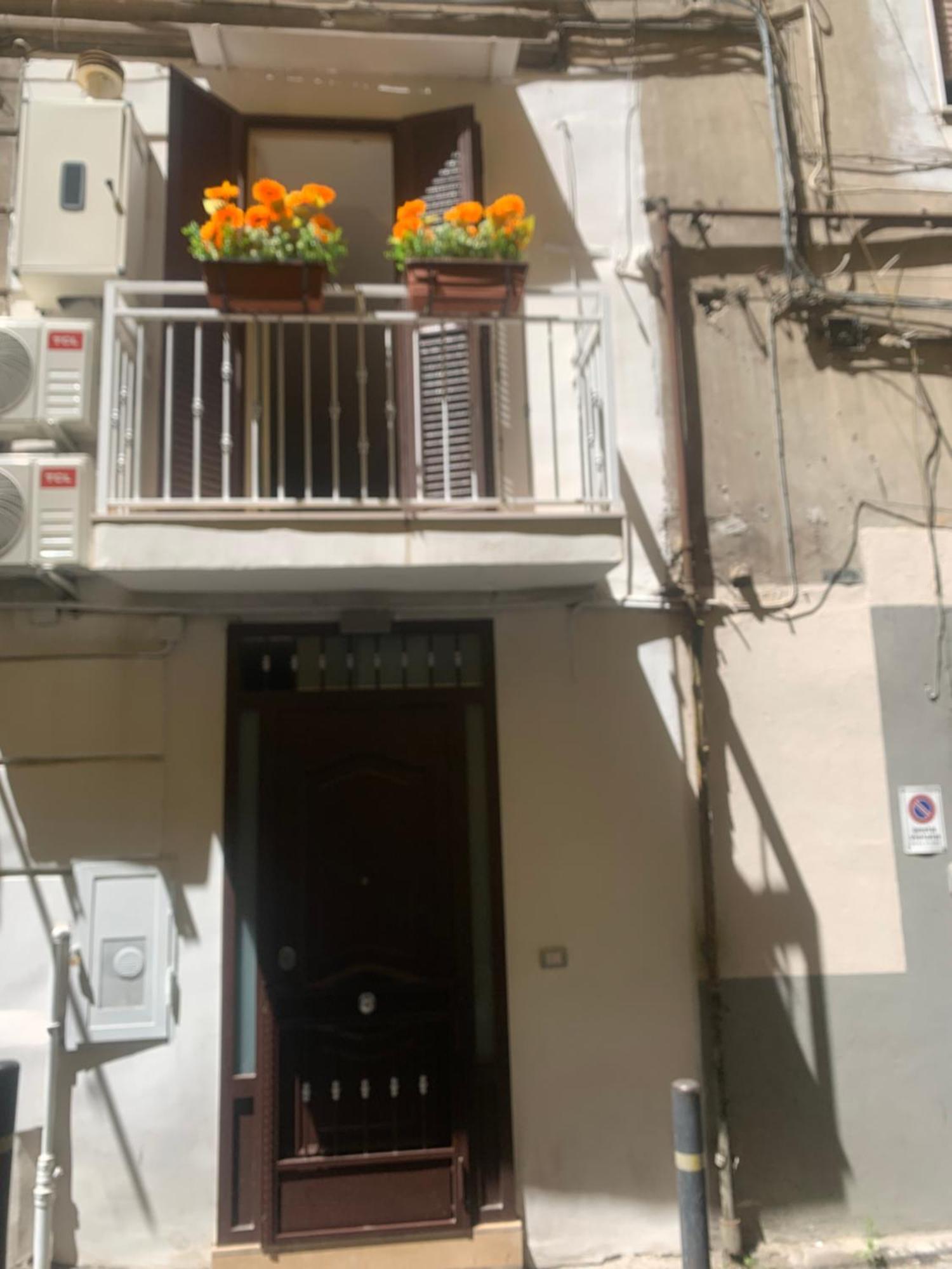 Viky House Chiaja 1 Apartment Napoli Bagian luar foto