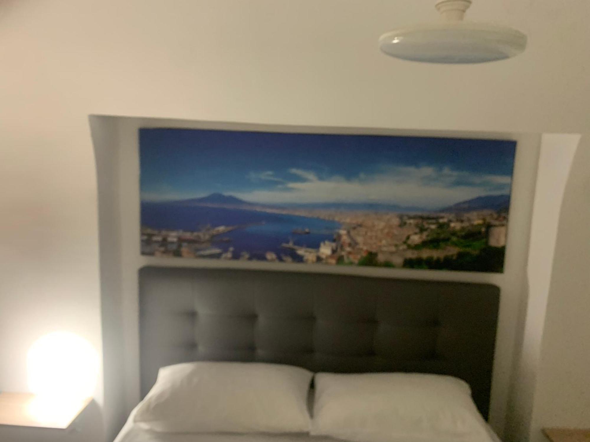 Viky House Chiaja 1 Apartment Napoli Bagian luar foto